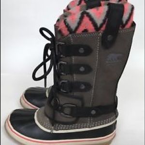 Sorel size 8.5 Joan of Arctic Knit Premium